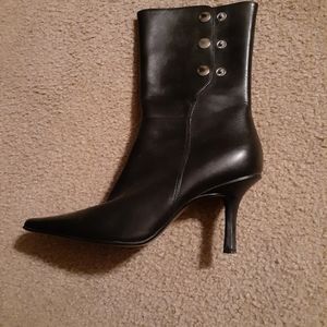 David Aaron Black Ankle Boots, size 6